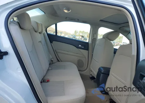 2010 Mercury Milan из США, поврежденный, VIN 3MEHM0HA3AR635847